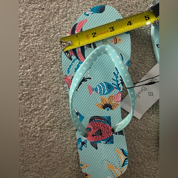 “Vera Bradley” Flip-Flops (NWT) Women’s Size Small (5-6) - Picture 5 of 11